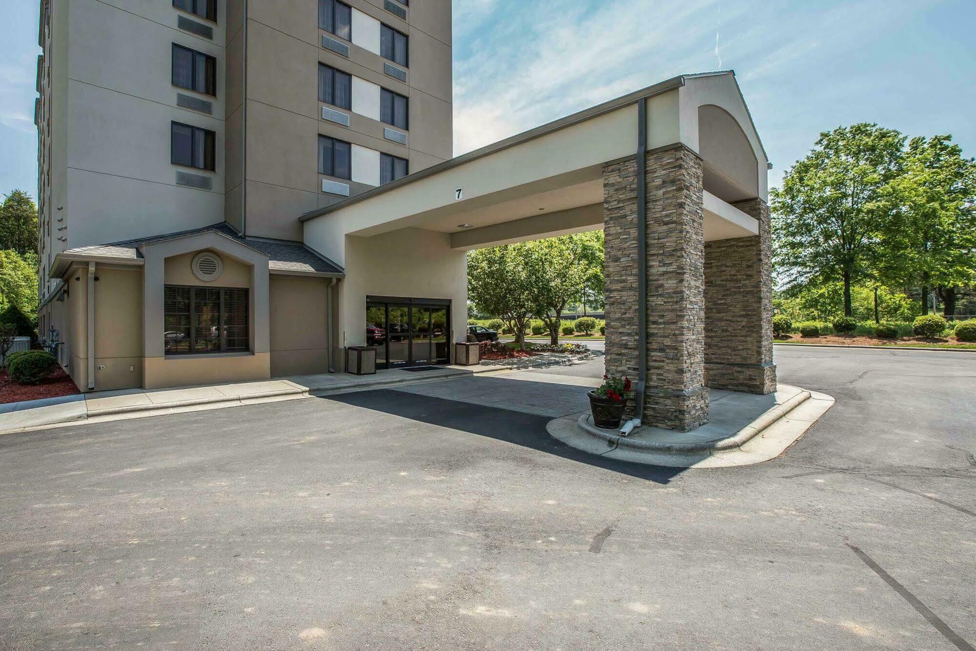 Sleep Inn Greensboro Airport Exteriör bild