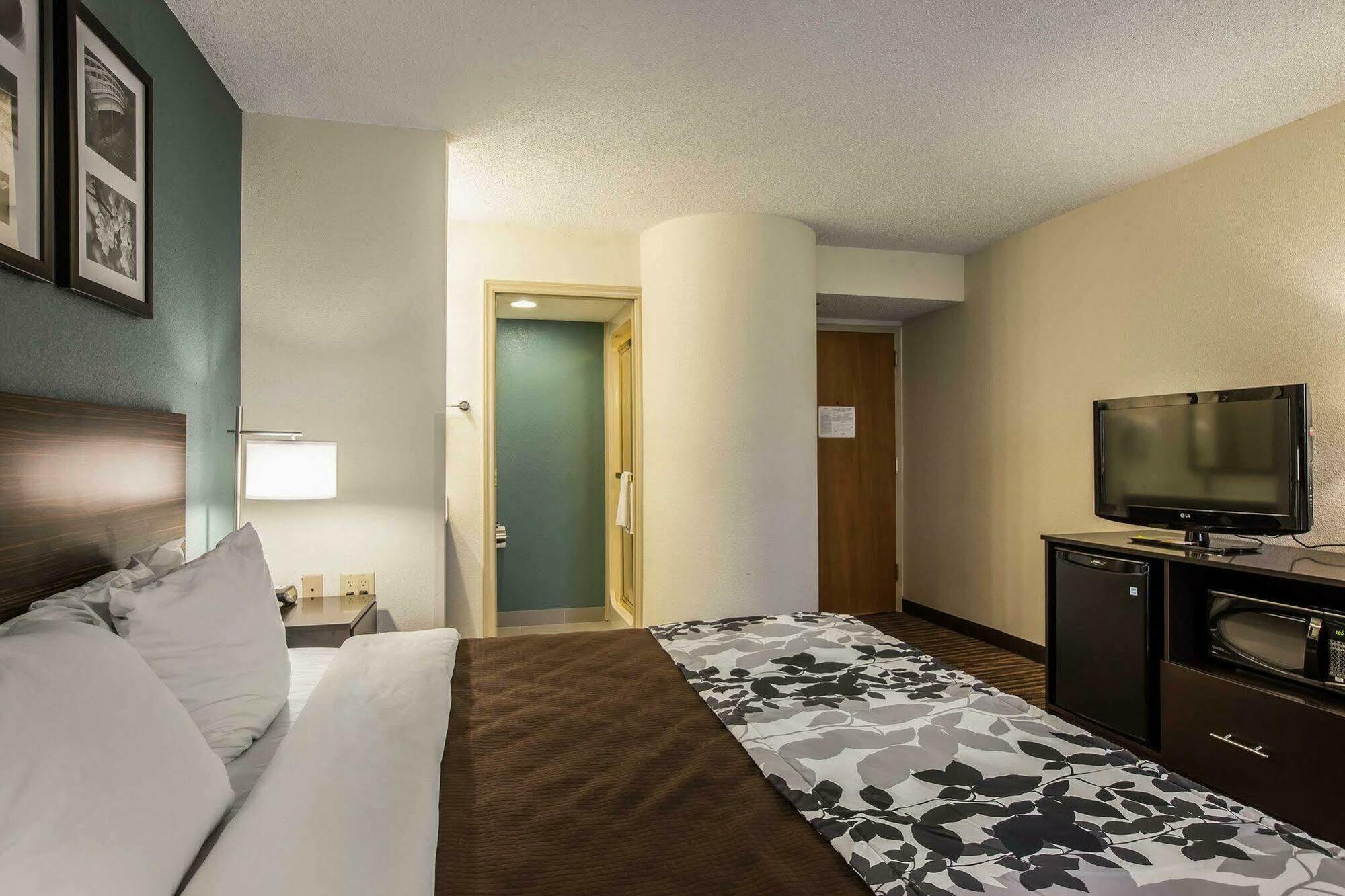 Sleep Inn Greensboro Airport Exteriör bild